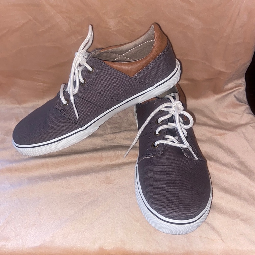 Boys Canvas Sperry Topsider-Size 4.5